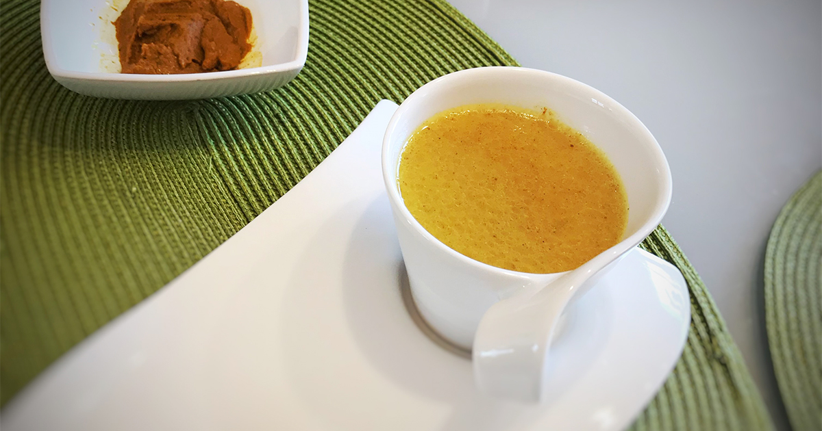 Goldene Milch
